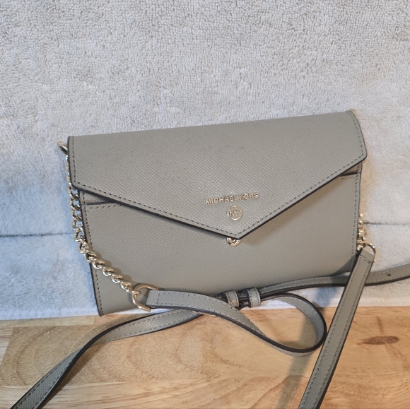 Michael Kors Grey Leather Envelope Flap Crossbody - Picture 2 of 7